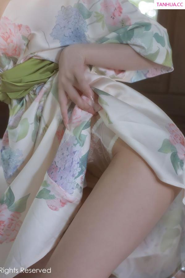 谢晚晚  [XiuRen]高清写真图 2022.08.30 No.5514 谢晚晚第10张图片